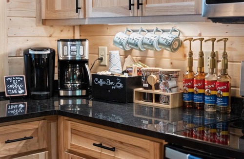 Cleveland Cabin | New Build | Lake Fun | Near Helen