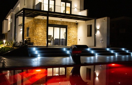 Pefkochori Villa | New Build Luxury Villa in a very touristic and private accommodation.