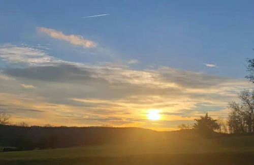 Leesburg House | New-Build, Modern Farmhouse with Sunset & Sunrise Views in Leesburg Wine Country