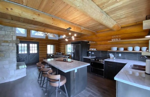 Pine Cabin | New Build Modern Log Cabin in the Heart of Pine on 2 acres of secluded Forest
