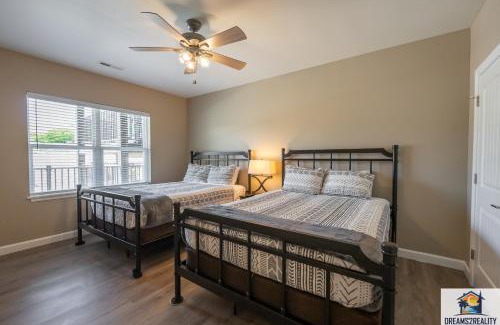 Branson House | NEW BUILD - Walk-In 3BR - 2 Pools - FREE TICKETS INCLUDED - FHG-208
