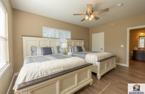 Branson House | NEW BUILD - Walk-In - Resort Amenities - Near 76 Strip - FREE TICKETS INCLUDED - FH-G201