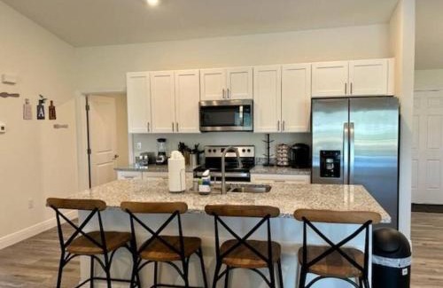 Jacarandas House | New Build With Heated Pool! Perfect for 2 families!