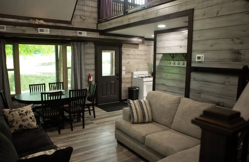 Sugarcreek House | New cabin in Amish Country, pond, fishing, secluded