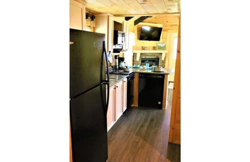 Leicester Cabin | * NEW* Cabin on the Farm, Cozy, Comfortable, Relaxation