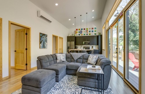 New Castle House | New Castle Getaway w/Grill & Mountain Views!