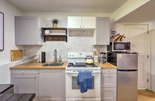 Lakeland North Apartment | NEW! Cat/Dog-Friendly Apartment Between Seattle & Tacoma!