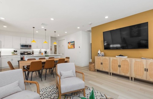 La Quinta House | NEW "Catching Sunsets" at PGA West Signature