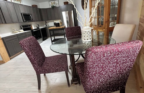 Ellicottville Ski Chalet | New Chalet 2 Bedroom guest apartment