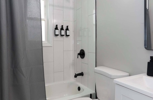 Roselawn Finance House | New Charloe Court 3 Bed Family House