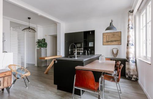 Broekwijk Apartment | New Charming Grand Place Apartment