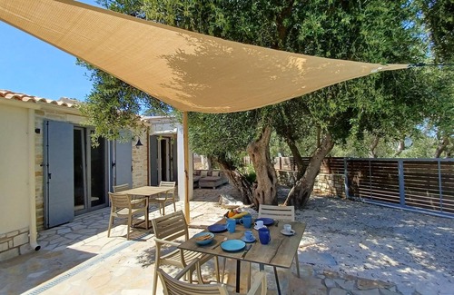 Magazia House | NEW - Charming typical house with private pool in an olive garden