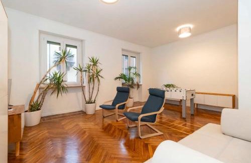 Cit Turin Apartment | New! Cit Turin Elegant Apt with Parking