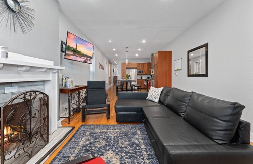Five Points House | New Classic Comfortable Rino Escape. Pets Welcome