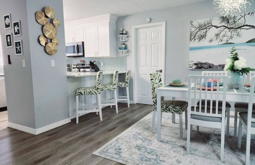 Palm Harbor House | New Close to Beach w/Amenities!