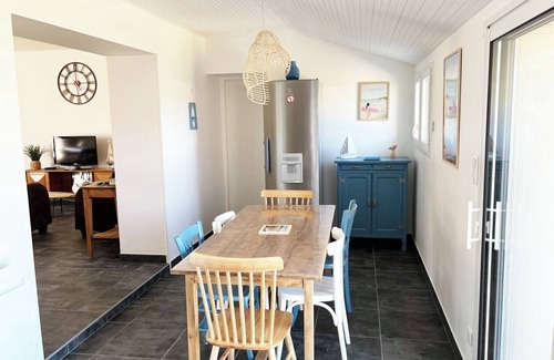 Les Conches House | NEW, close to the beach! Charming family home - 9 pers