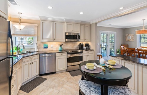 Shipyard Plantation Condo | New! Closest to Beach Gorgeous Luxury Golf Condo Bikes & Beach Gear included