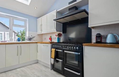 Herne Bay House | NEW Coastal Family House Pass the Keys