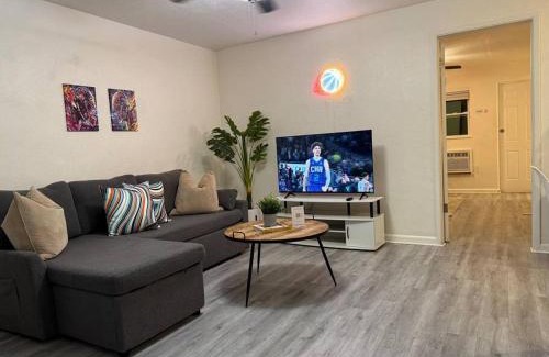 Riverside Park Apartment | New comfortable and youthful sport
