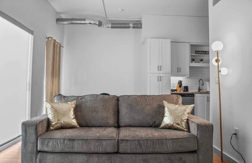 Sobro Apartment | *New Condo in Nashville Downtown Broadway with Pool, Rooftop and Private Balcony