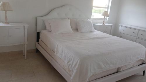 Wheeland Settlement Apartment | New condo with sea view (unit 3 of 3)