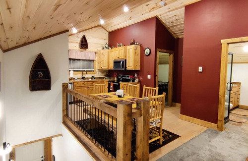 Island Park Cabin | New construction 17 miles to YNP, garage, WIFI, AC, outdoor barbecue grill