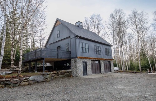 Rangeley Cabin | New construction 3 bed home minutes from downtown Rangeley