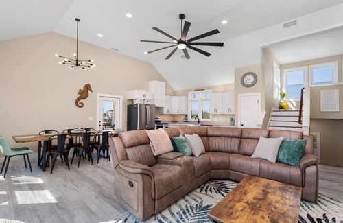Carova Beach House | New Construction! 4BD Home w/Pool, Hot Tub, Close to Beach, Wild Horses​, Views