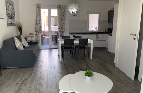 La Ciaccia Apartment | New Construction, beautiful 2 bed apartment facing the sea, Wi-fi ,Aircon