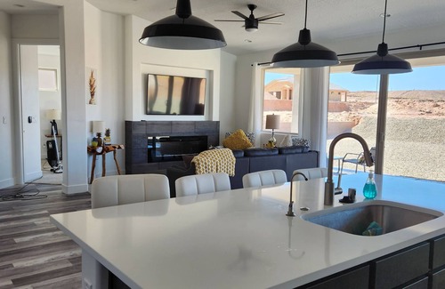 Mesquite House | New Construction! Desert Oasis 3 bed/2 bath home