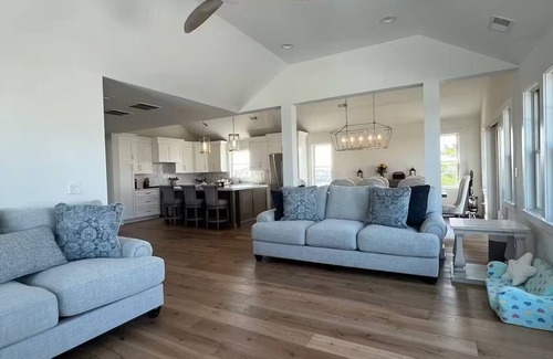 Surf City House | NEW CONSTRUCTION in Surf City 5 Bed & Bath with Heated Pool & Hot Tub