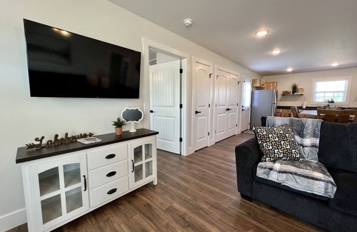 Nancy House | NEW CONSTRUCTION. The Cumberland Cottage. 1.3 miles to Lees Ford Marina/Ramp