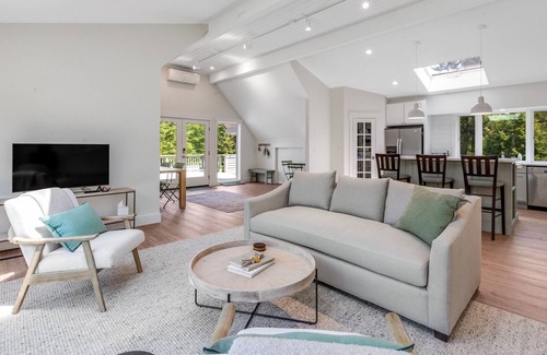 Freeland Cottage | New construction - upper-level home with expansive deck & orchard views