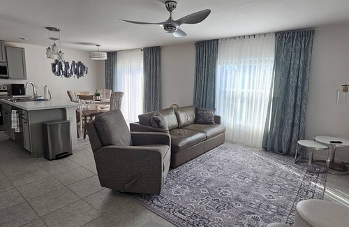 Port Charlotte House | New Construction with Heated Swim Spa 5,5 mi to the beach with fenced back yard