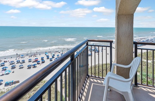 Windy Hill Condo | New Corner Wraparound Balcony & Direct Oceanfront!