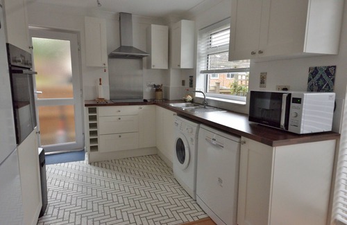 Alresford House | NEW! Cosy house, a train spotter's delight