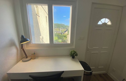 Orsay Apartment | New Cosy studio in the center of Orsay close to transportation