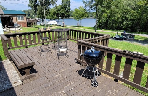 Benton Apartment | New Cottage 6 at the King Creek Lodge and Marina