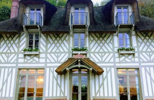 Honfleur House | New Cottage & spa de nage Guesthouse