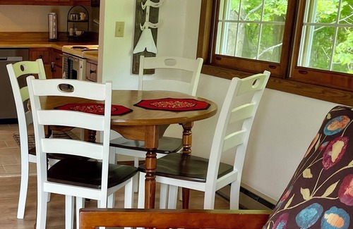 Sister Bay Condo | New! Country Stroll to Pebble Beach! Charming-Cozy. Nature Retreat!Close to town