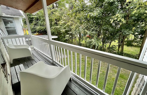 Kingston Apartment | New! Cozy 3 bedroom with office/studio