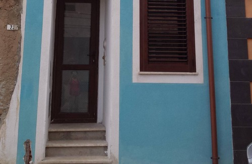 Cabras House | New, cozy and cute house with private yard, 2 km. from the sea