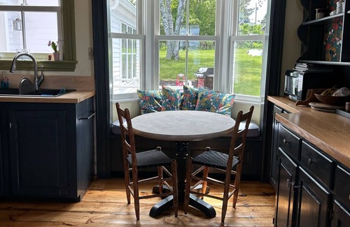 Peaks Island House | New - Cozy Cape on Peaks Island overlooking Casco Bay and Portland skyline