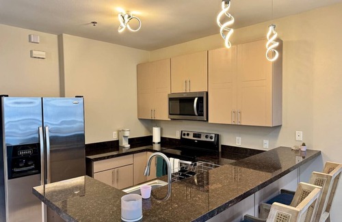 Mission Apartment | New & Cozy - Hot Jacuzzi 3BR Condo GREAT location