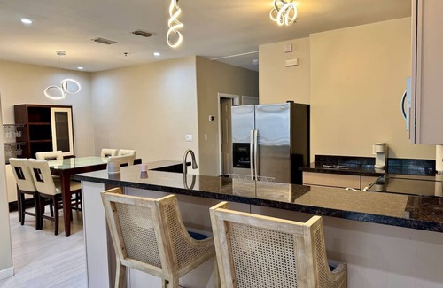 Mission Apartment | New & Cozy - Hot Jacuzzi 3BR Condo GREAT location