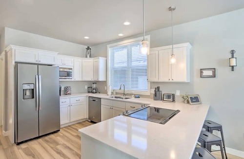 Spearfish House | NEW! Cozy & Modern Spearfish Home Near Downtown!