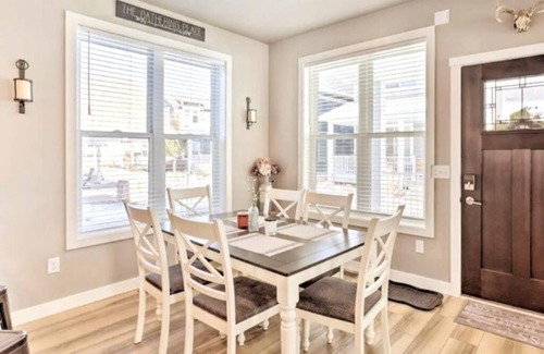 Spearfish House | NEW! Cozy & Modern Spearfish Home Near Downtown!