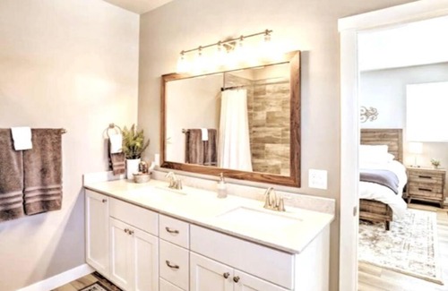 Spearfish House | NEW! Cozy & Modern Spearfish Home Near Downtown!