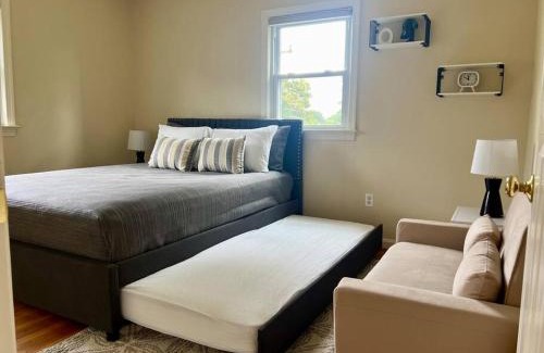 Aurora Highlands Apartment | New Cozy Penthouse