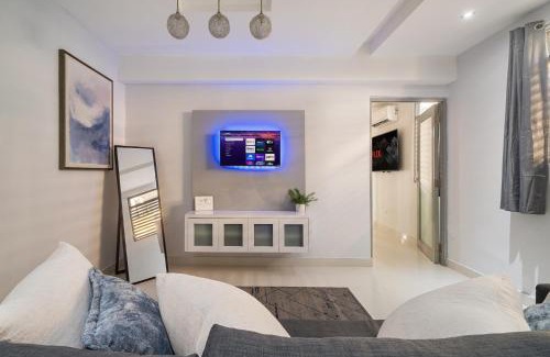 Isla Verde Apartment | New - Cozy San Juan Condo - 3-min walk to Beach Front
